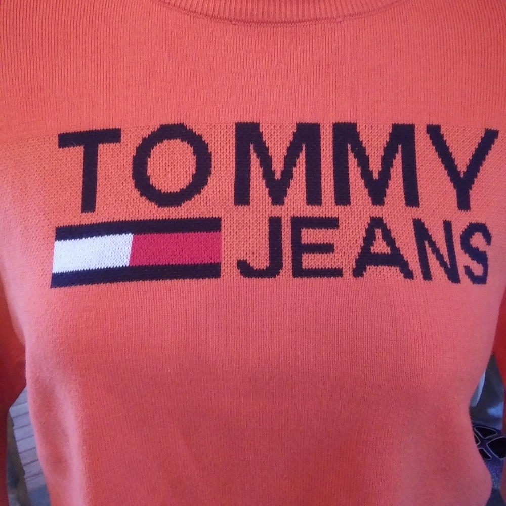 ⭐NWT Tommy Hilfiger crop wide sleeve sweater - Picture 3 of 10